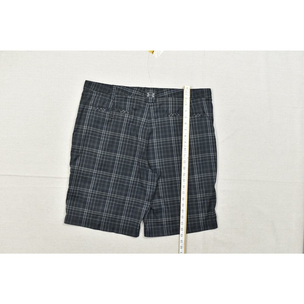 Under Armour Men Size 40 Black Plaid Polyester Golf Performance Flat Front Short - Picture 3 of 8